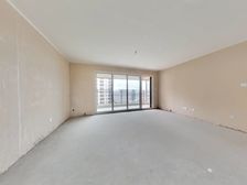 绿树成荫,风景如画!带产权车库,精致4房,位置静谧,无个税!