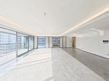 江河汇钱二 次新房 全玻璃幕墙 小区景观位置 中间楼