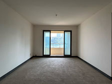 礼嘉、华侨城中庭四房、门口两巴、接送方便、自持物业