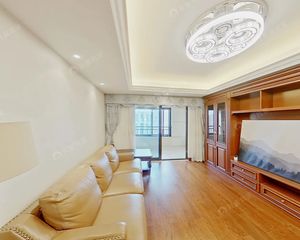 小区中间位置,满五唯一,开发商精装修