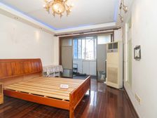 房子户型端正,采光充足,一室一厅+全明户型