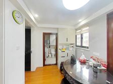 一梯两户,全明两房一厅,30万的精装修,4楼,可拎包入住诚售