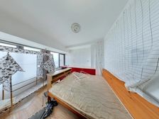 金沙湖站600米,50万精装修,5.8米跃层3房2卫,好楼层