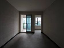 双轻轨小区 清水户型 小三房 看房方便 诚心出售