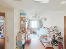 新出香楠少有电梯高层 附送车位 法式风格 学取未用 诚心出售