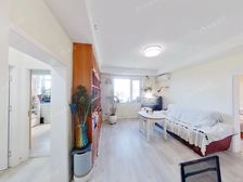 出门即是地铁16号线。三居室带正规客厅。每间卧室都能观西山、