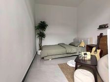 东城 灯市口 井新翻建 精装小平房 位置好干净急售