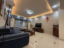 港窑路鑫怡广场 精装三房 楼层好 带车位