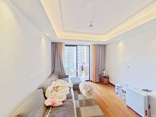 阳光城上府,新上自住精装三室,中间楼层好,看房随时方便