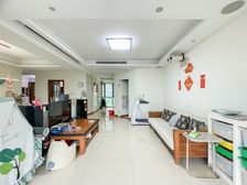 精装修空调新风加地暖,有产权车位,位置好,诚售,欢迎实地看房