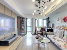 14号线真光路地铁口...三开间朝南飞机两房..精装修采光好