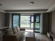 芳菲郡3室2厅2卫南朝向358.0万元/套出售