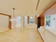 内环内上下两层复试,使用面积大,诚意出售,拎包入住,看房方便