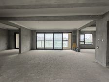 雅戈尔江景大平层 跑道式观景阳台 得房率高 通透视野好 宜居