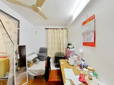 07年电梯小高层 交通方便 户型方正 近南站