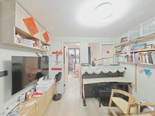 新上一楼双南带两个院子,诚意出售,送装修。