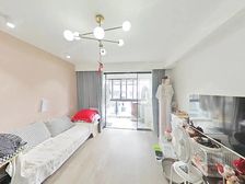 全屋实木家具婚房装修,拎包入住,全屋净水系统,全明格局,