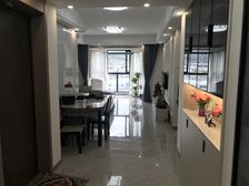 华庭公寓3室2厅2卫南朝向236.0万元/套出售