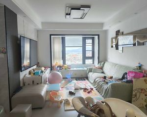 华庭公寓3室2厅1卫南朝向190.0万元/套出售