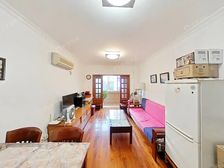 新鲜出炉,看房方便,诚意出售!