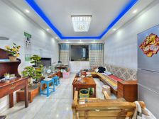 三条轻轨出行方便,一楼有花园 正规两房拎包入住