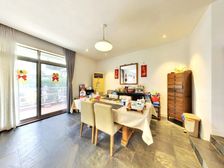 下叠带花园,4房配置,居家装修,朝南全带阳台,有车位,诚售。