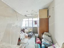 一楼带天井 西边套 小区中间位置 双轨交 生活便利