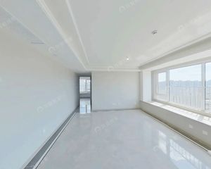 枫翠岚湾 滨江造 包大税 诚心卖 送全新定制柜 宽楼间