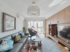 电梯四层顶复!两层复式+二层阁楼!2年百万精装带地暖