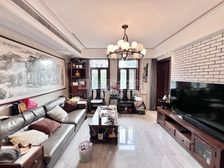 人气好房 风景英伦 3室 南北通透 房东急置换 诚心出售