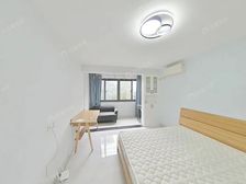 世博后滩!精装修,低楼层,采光好,近长清站,看房随时,价好谈