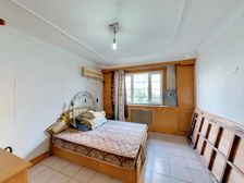 和平二片,中芯有座位,私产两室,可以贷款,诚心出售,有钥匙