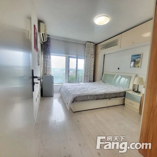 6号线草房北京像素 精装修大主卧 1400元拎包入住 地铁房