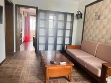 地.铁口的中间楼层,自住精装修拎包入住,价格美丽,随时看房