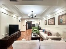 照母山轻轨站旁。香港置地上景 三房双卫 180万 房源保真!