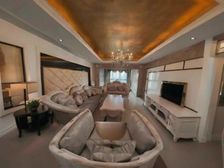 小区中心花园位置!边套全明!业主置换诚意出售!看中可聊!!