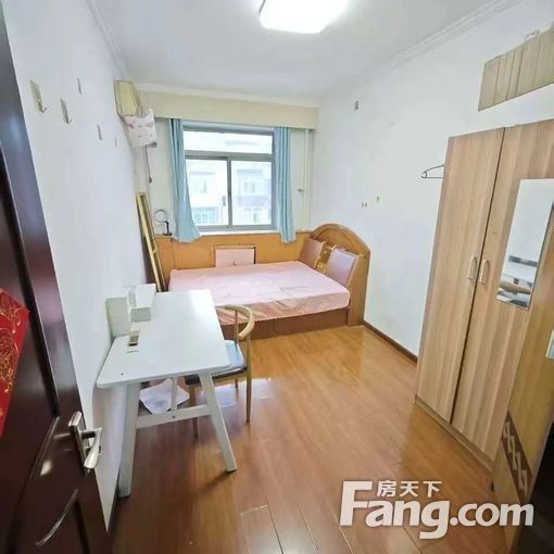 可月付 一号线 梨园城铁 三家合租 南向主卧 随时能看