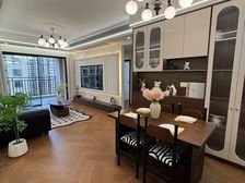 璧山轻轨站旁 央企大盘 全新豪装中古风 拎包入住 看小区中庭