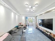 新上!便宜同户型50W+离南门进出方便+采光视野很亮