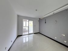 2015年电梯房,小户型的,业主诚意出售,免税,欢迎品鉴