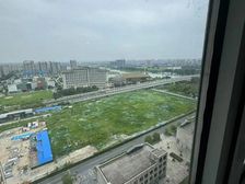 专注精品性价比 环球金融城精装修公寓朝南两房 只要20万