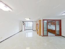 东三环地铁口 低密度人车分流 采光视野好 满五 有钥匙