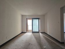 礼嘉 龙湖两江新宸云澜三房130万