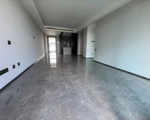 三房两卫 精装修 买家具就可以入住 地铁口