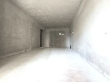 九龙坡区杨家坪万象城铁马对面 新华春天 电梯二房 43万甩卖