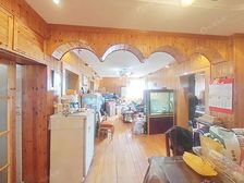 沿曹安公路 一梯两户 边套全明 小区安静 采光明亮 诚意出售