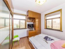 红梅新村 5室1厅 精装修