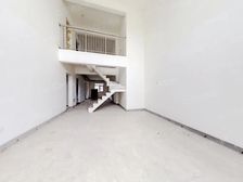 南北通透格局,采光好,电梯洋房,风景宜人 喧闹都市的一处静谧