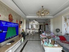 龙光水悦龙湾 4房2厅125万