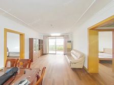 新上三房两厅两卫,带阁楼,看房有钥匙